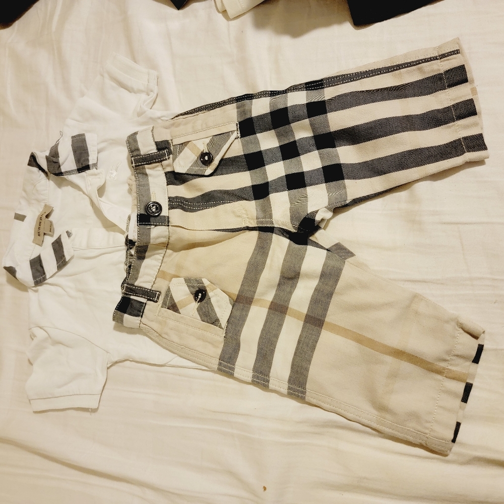 Burberry boy t shirt and short set